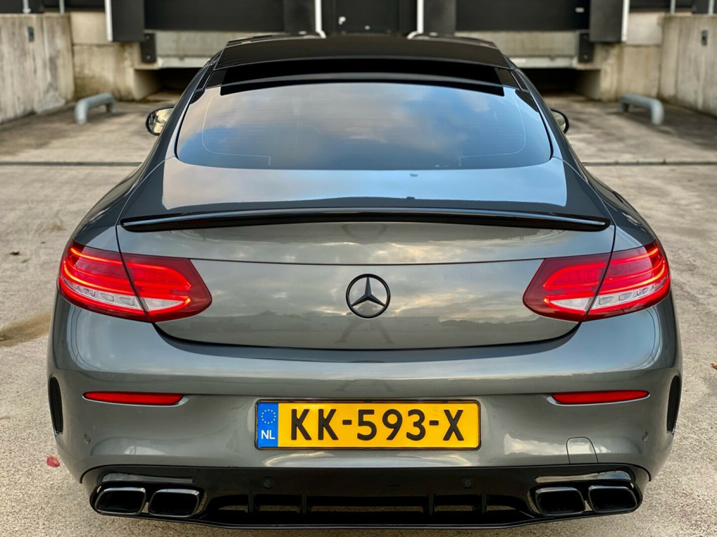 Mercedes-Benz-C-Klasse-23